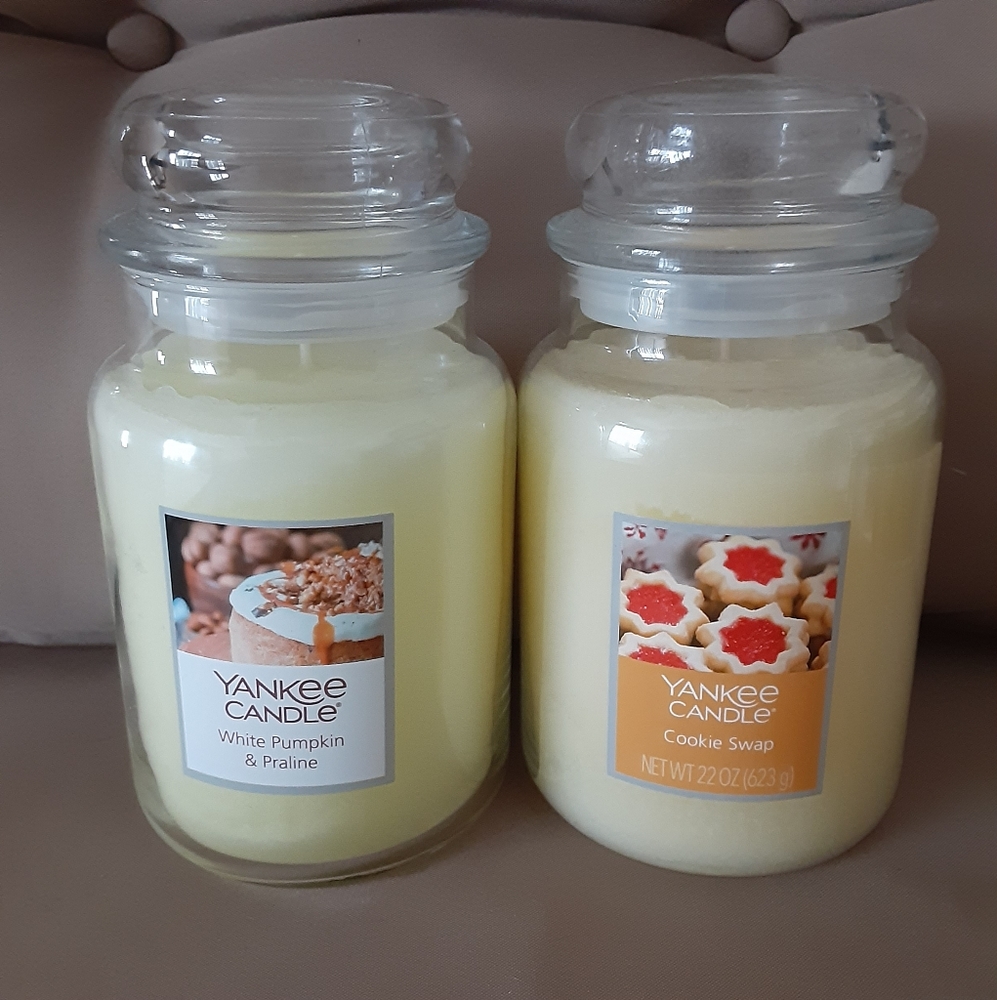 Yankee Candles in Cookie Swap & White Pumpkin and Praline (2) 22 oz Jars New